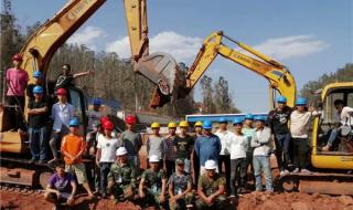 河南郑州有几个好的挖掘机学校、分别叫什么名字 河南挖掘机培训学校