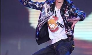 求一首歌曲名,是韩国一男一女唱的,适合跳舞 适合边唱边跳的歌曲